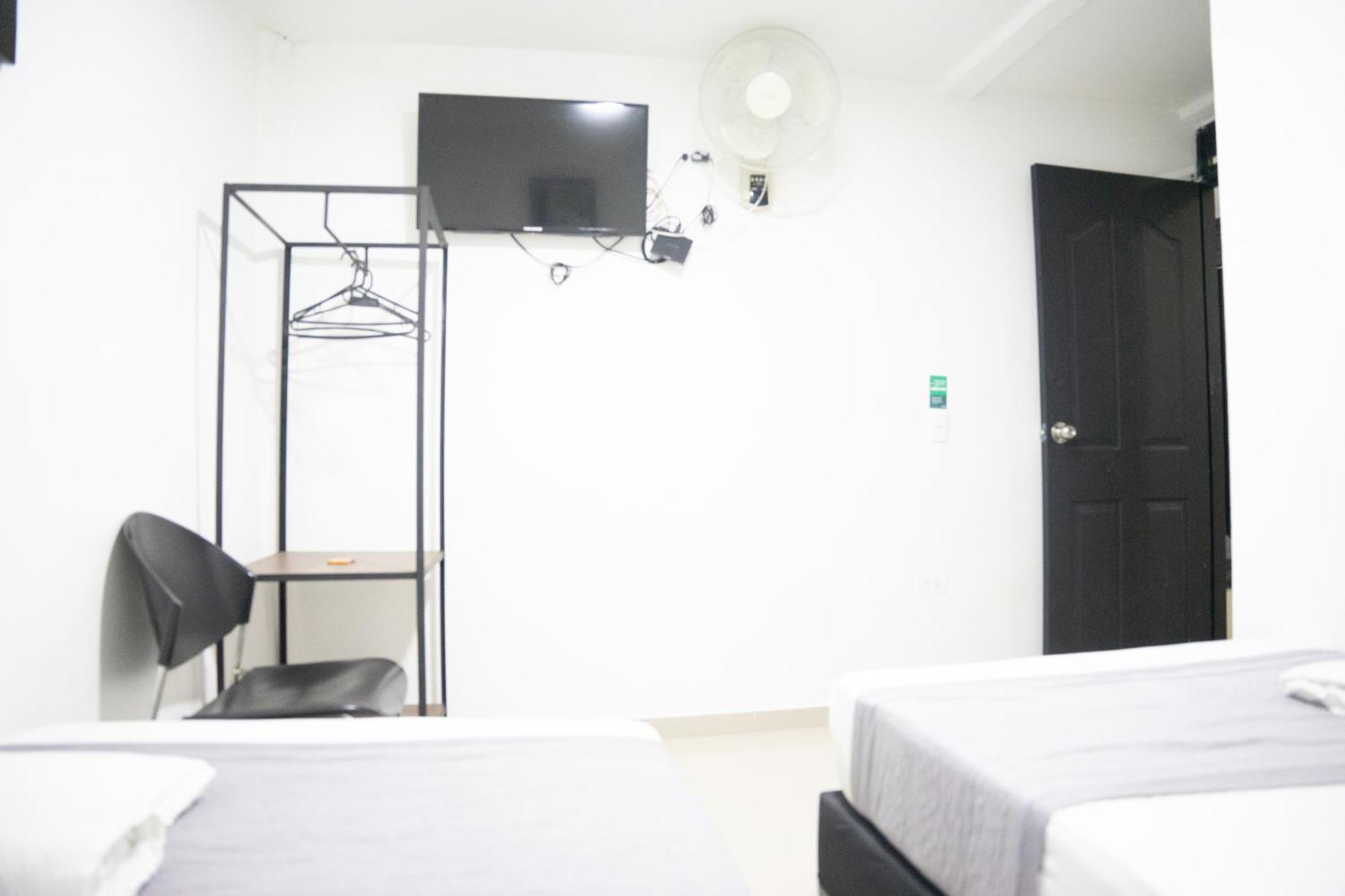 Hotel Laureles De Aburra เมเดยิน ภายนอก รูปภาพ