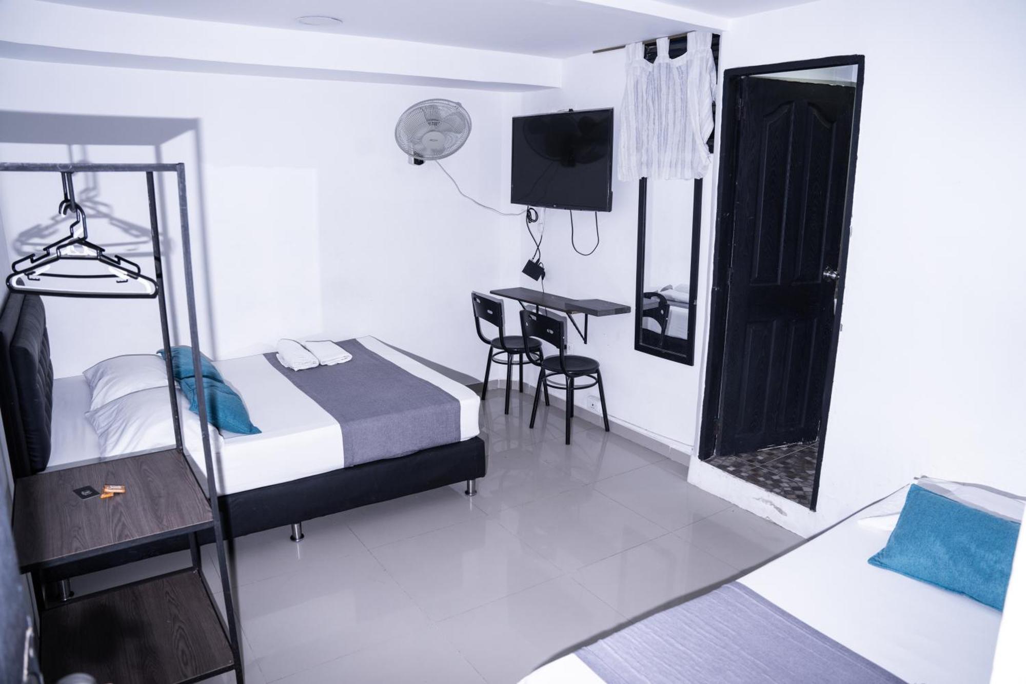 Hotel Laureles De Aburra เมเดยิน ภายนอก รูปภาพ