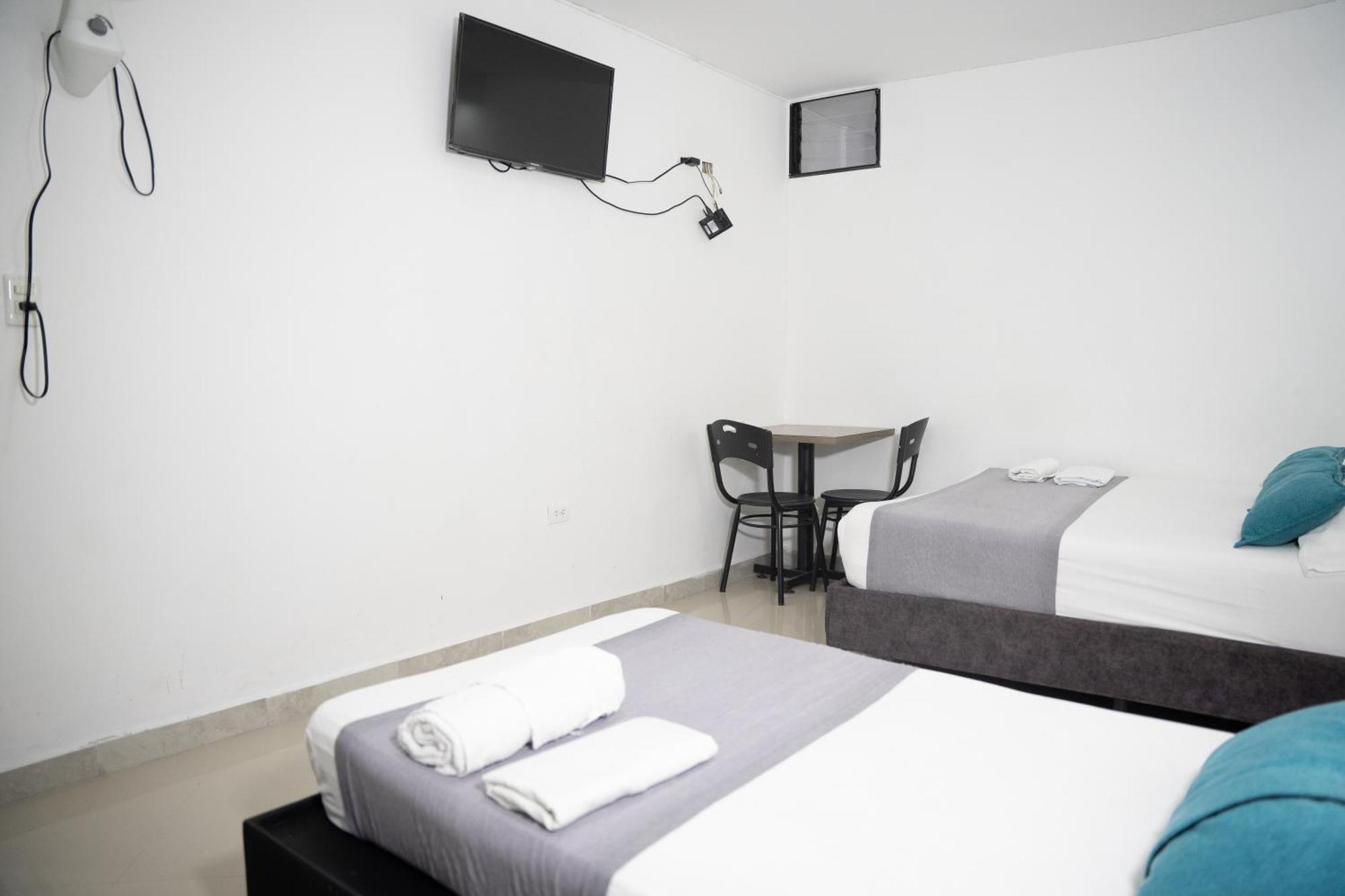 Hotel Laureles De Aburra เมเดยิน ภายนอก รูปภาพ