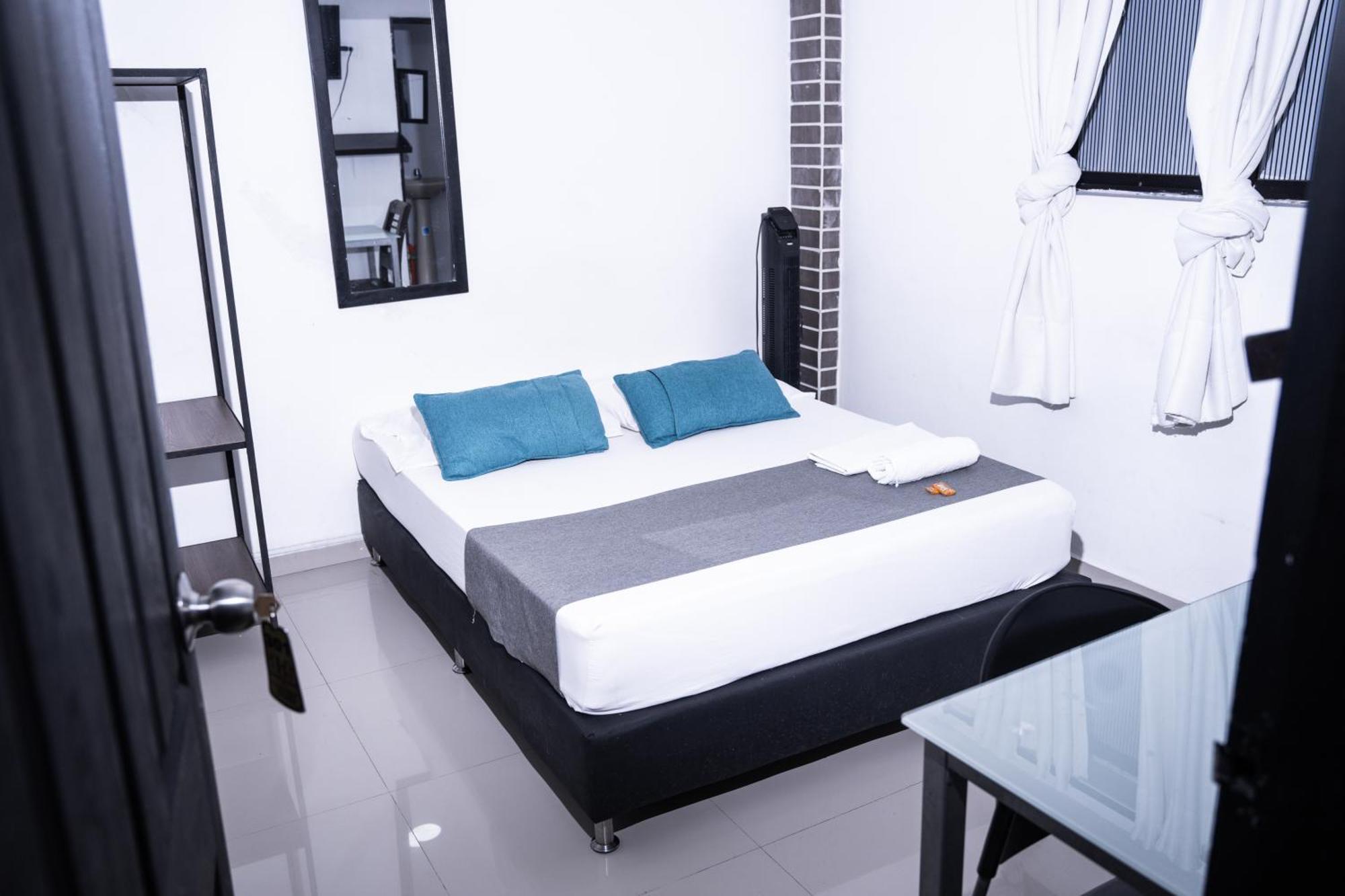 Hotel Laureles De Aburra เมเดยิน ภายนอก รูปภาพ
