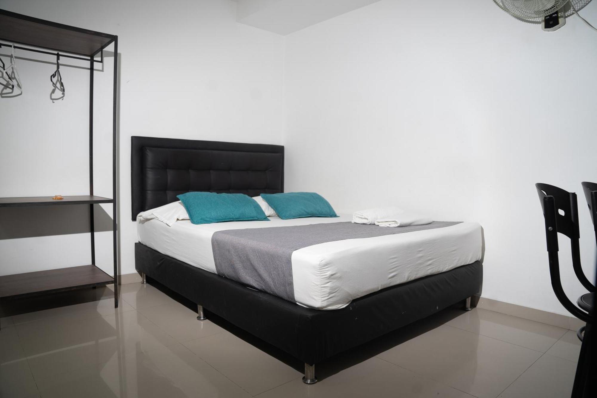 Hotel Laureles De Aburra เมเดยิน ภายนอก รูปภาพ